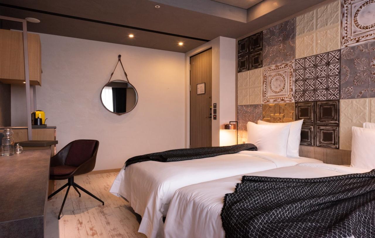 Brio Hotel Kaohsiung Bagian luar foto