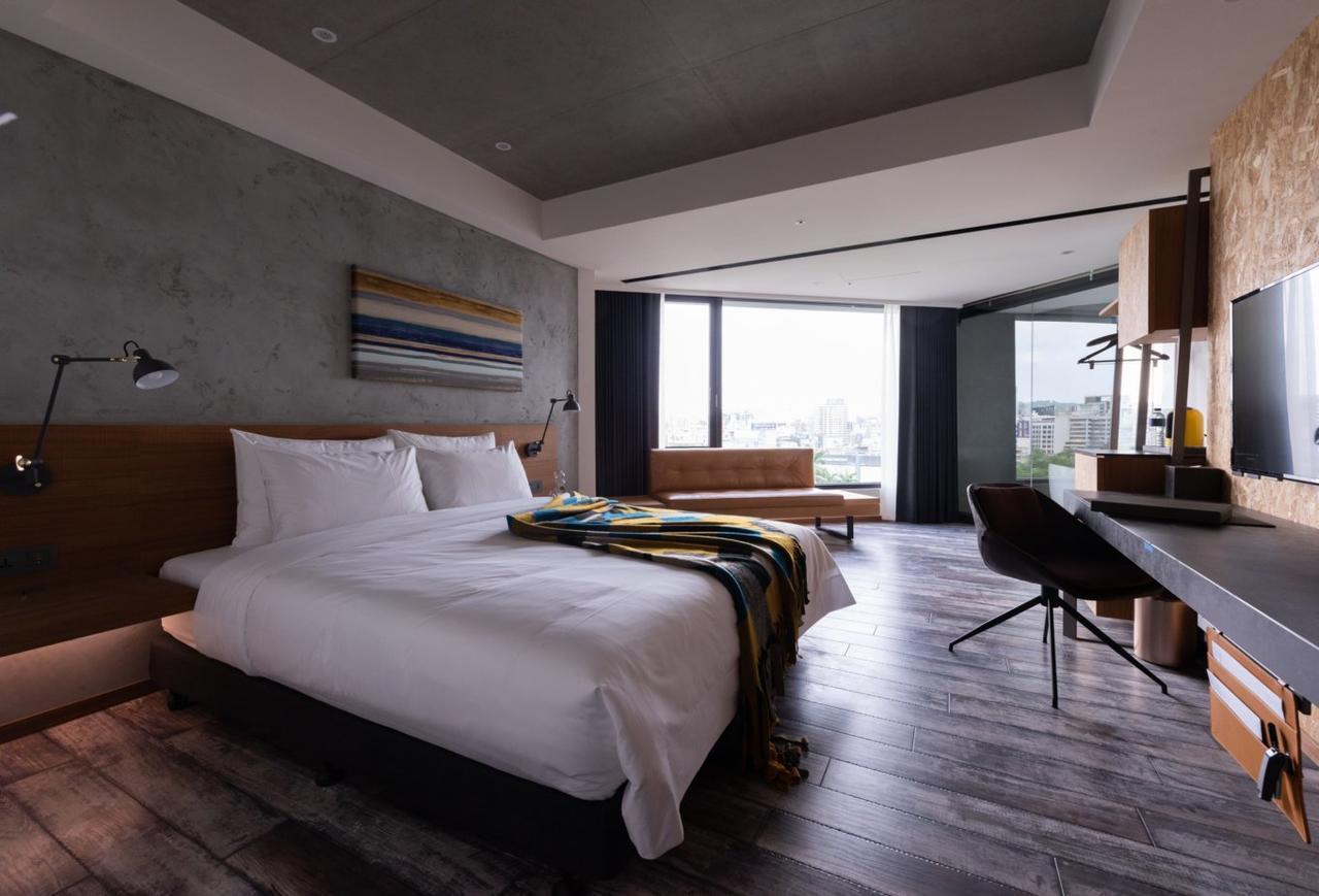 Brio Hotel Kaohsiung Bagian luar foto