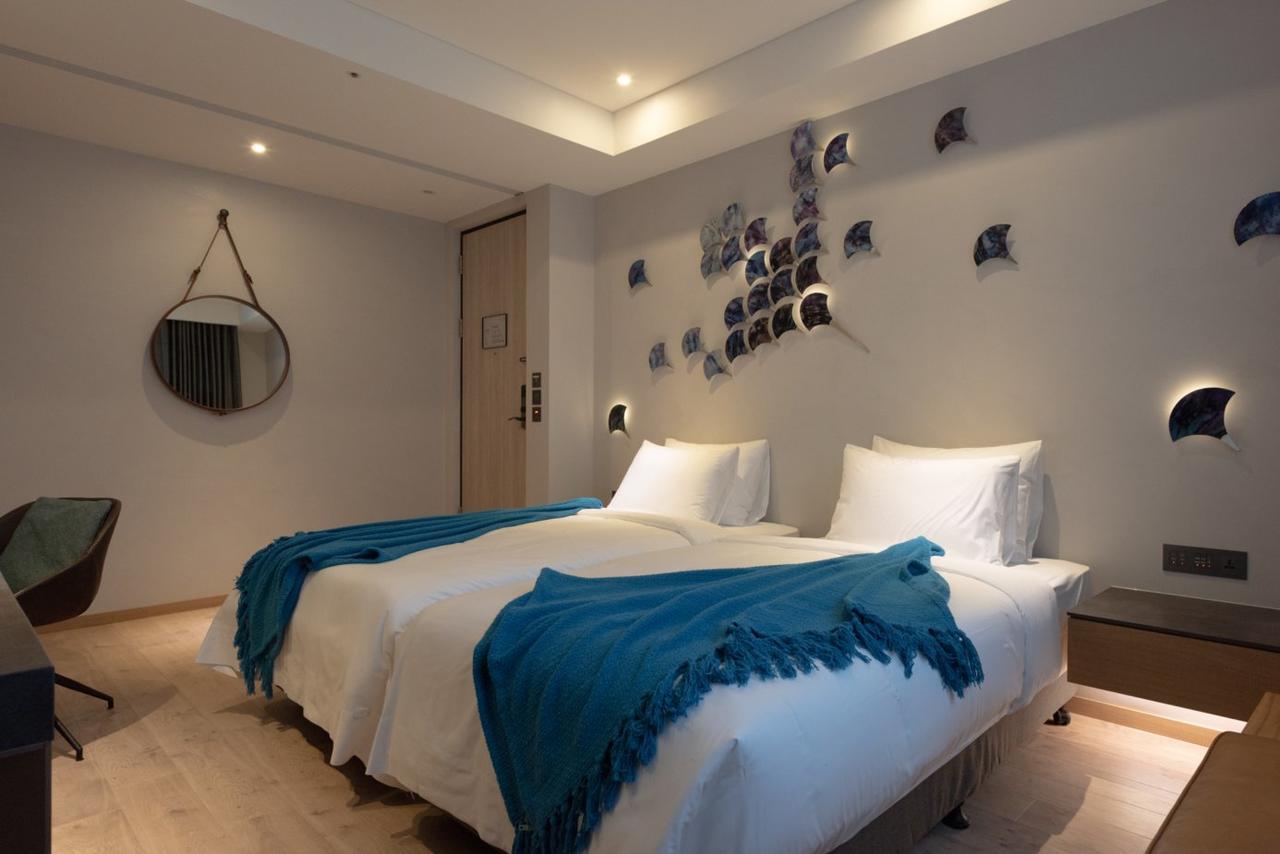 Brio Hotel Kaohsiung Bagian luar foto