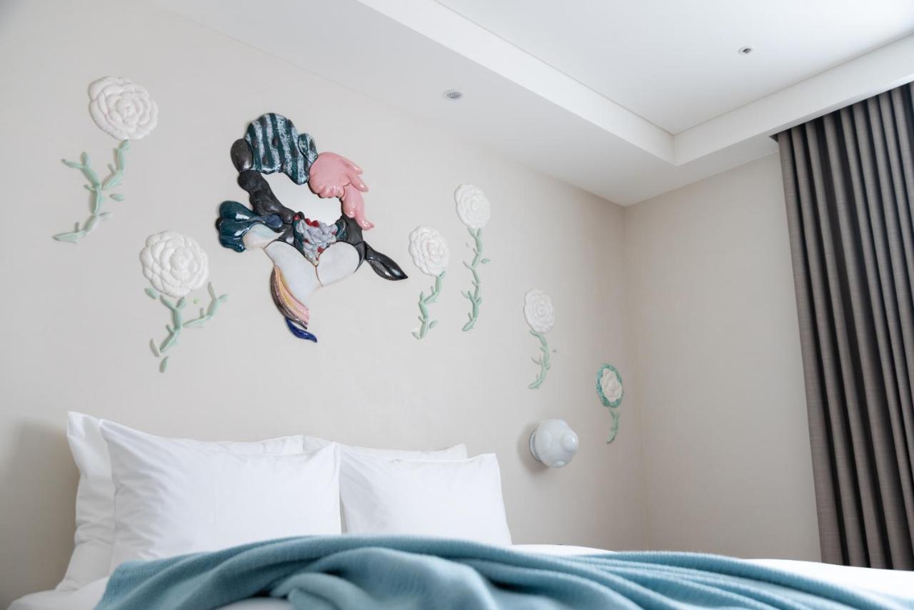 Brio Hotel Kaohsiung Bagian luar foto