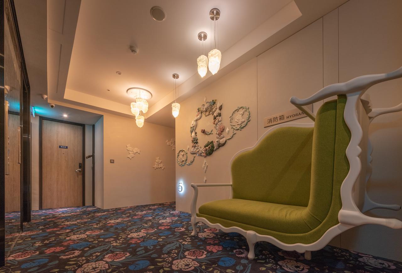 Brio Hotel Kaohsiung Bagian luar foto