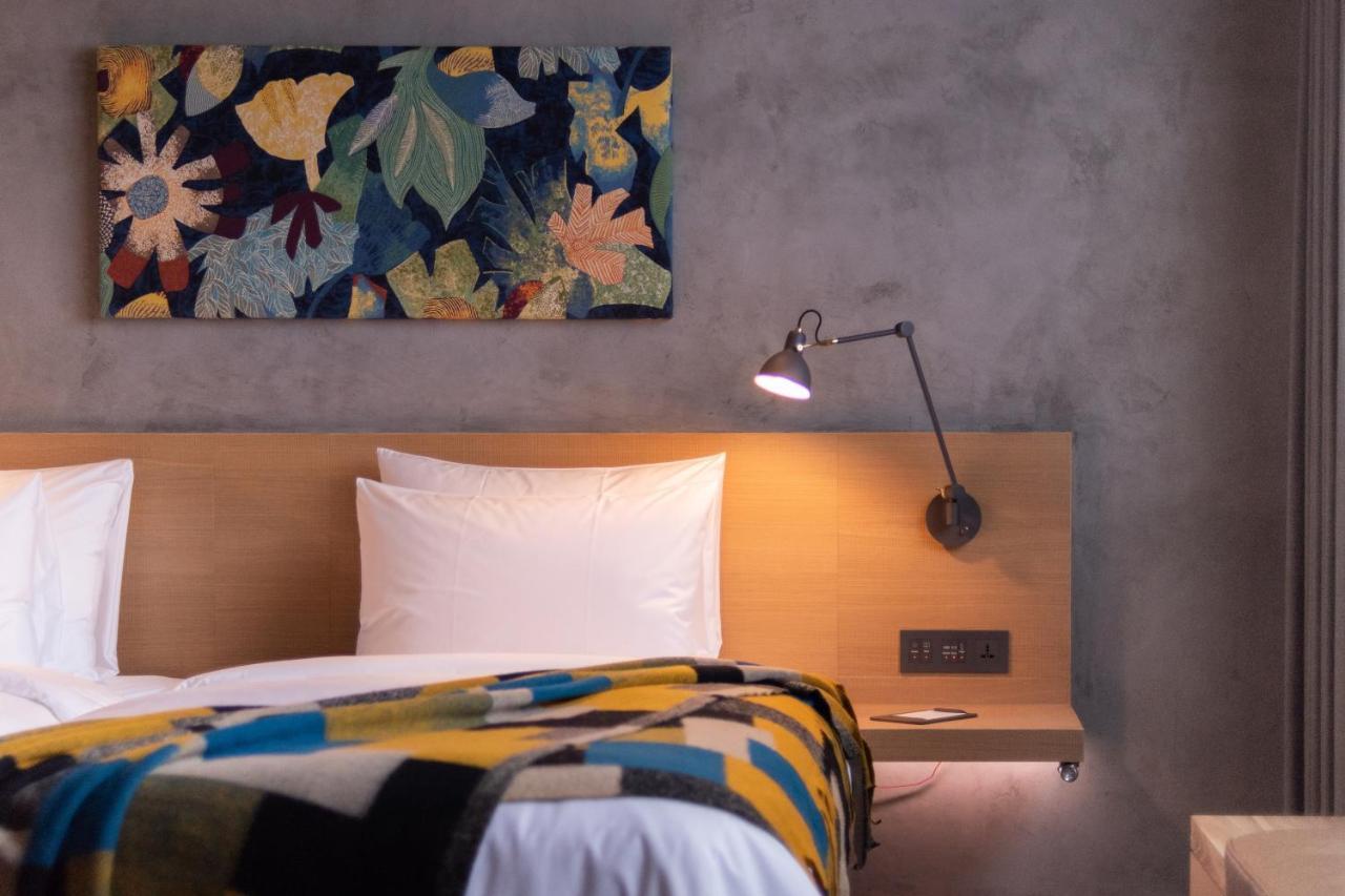 Brio Hotel Kaohsiung Bagian luar foto